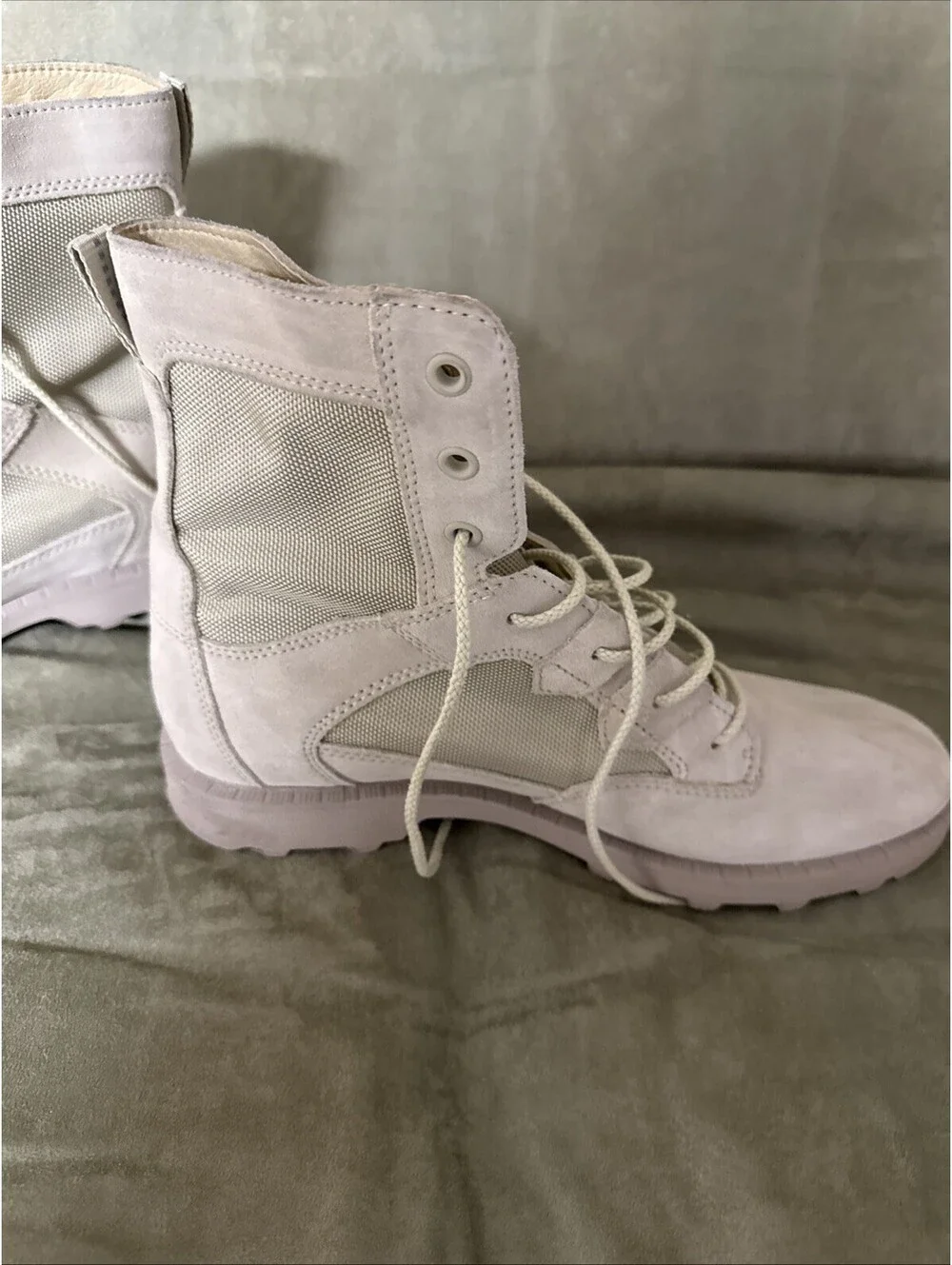 Sorel Men's Caribou OTM WP Boot Ancient Fossil, Chalk Boots Size 9.5